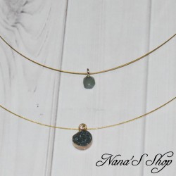 Collier doré double rang, réglable et pendentif pierre en Quartz verte à facette et pendentif Druzy de forme ronde.