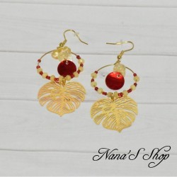 Boucles d' oreilles rondes,  pendentif feuille de Monstera, coloris rouge,